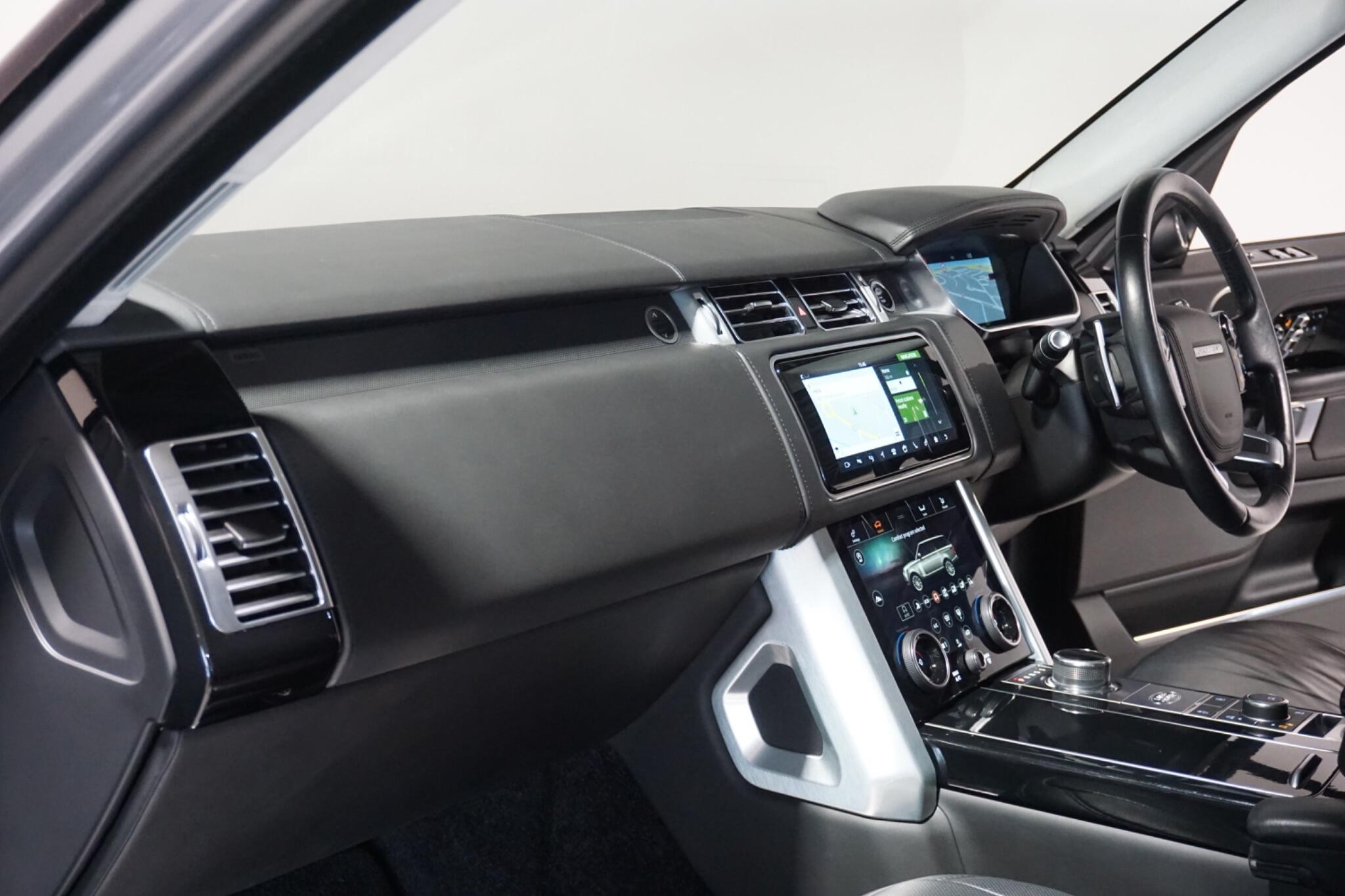 Land Rover Range Rover 2.0 P400e 13.1kWh Autobiography SUV 5dr Petrol Plug-in Hybrid Auto 4WD Euro 6 (s/s) (404 ps)